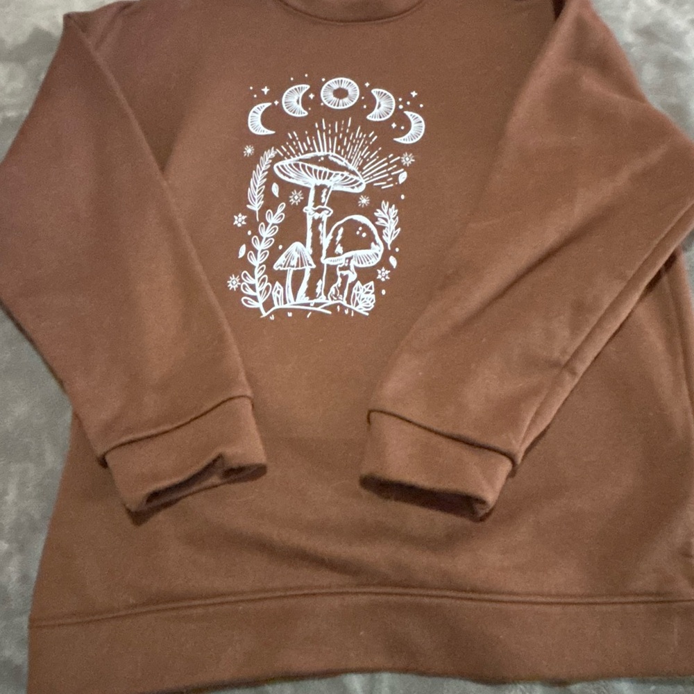 SHEIN Brown Graphic Crewneck Sweater